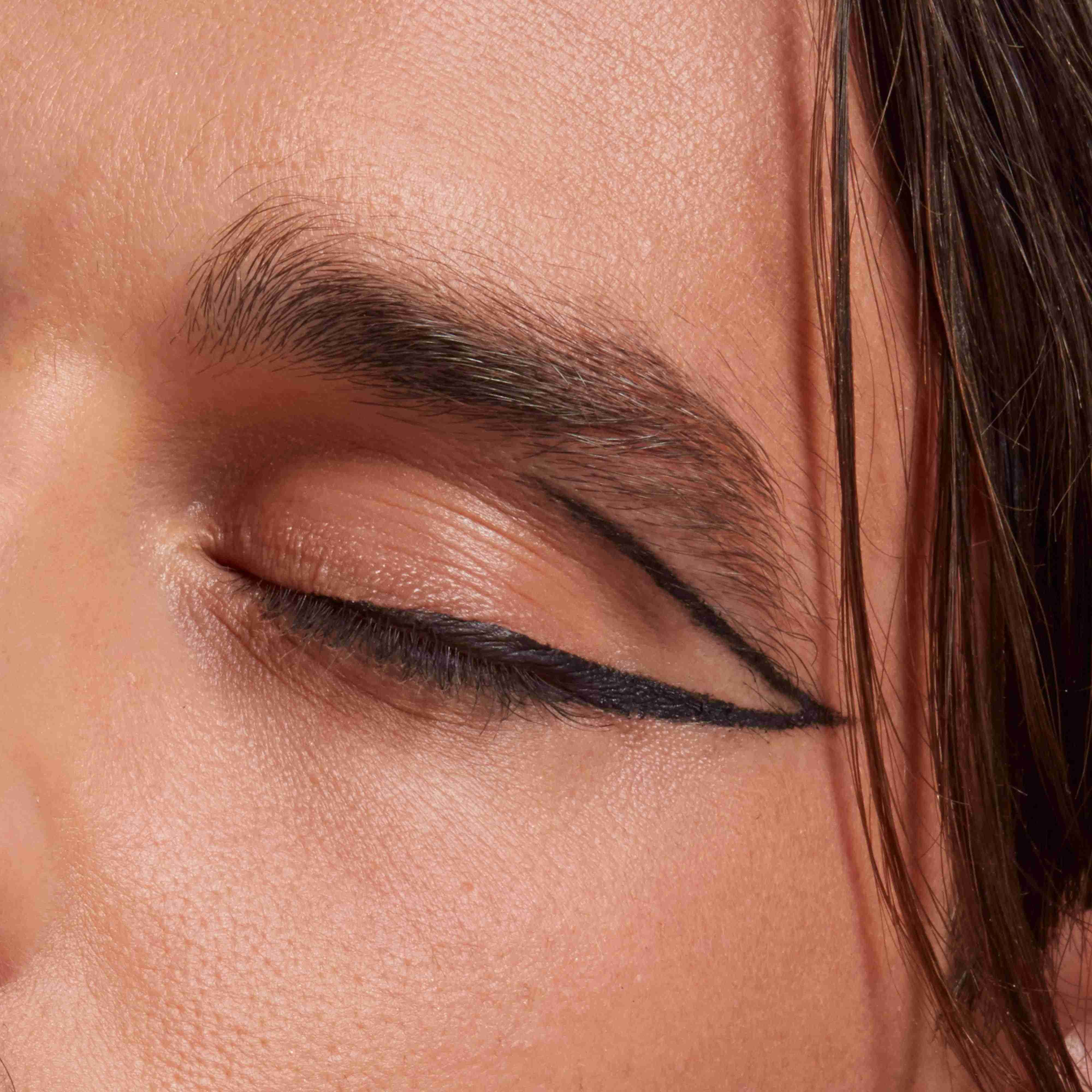 EPIC WEAR GOZ KALEMI